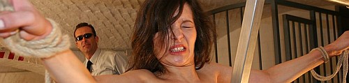 whipped women at pain gate